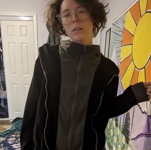 Meet your Posher, Carrie